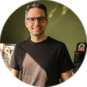 Yan, the 3D and VFX artist behind Yan Studio